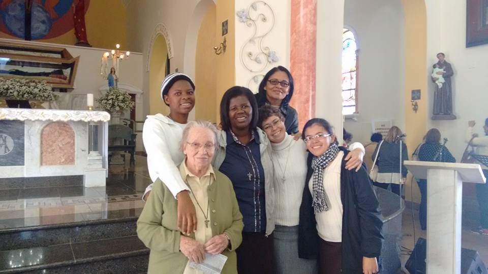 Conheça a Congregação das Irmãs Franciscanas do Coração de Maria